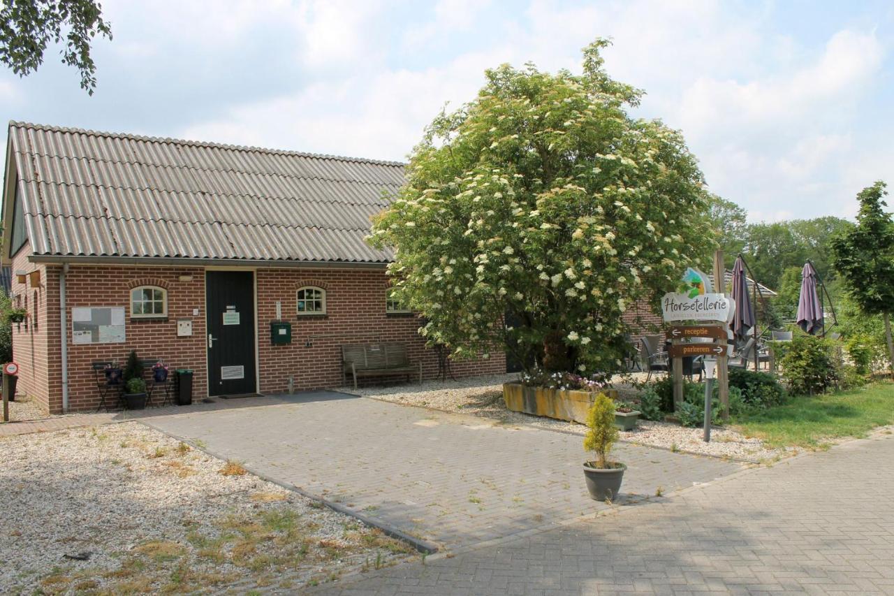 Horsetellerie Rheezerveen Харденберг Экстерьер фото
